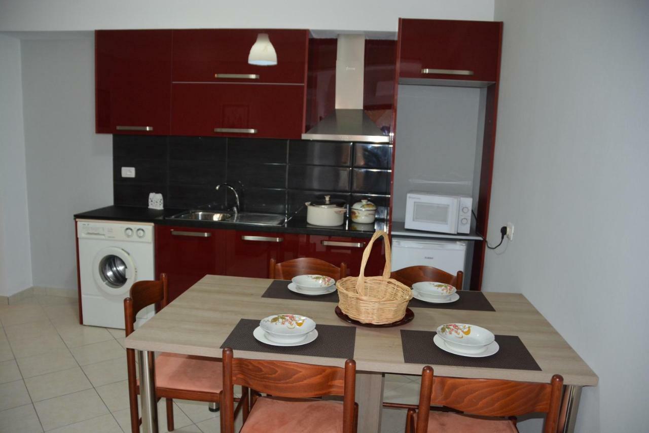 Cava Apartments Sarandë Exterior foto